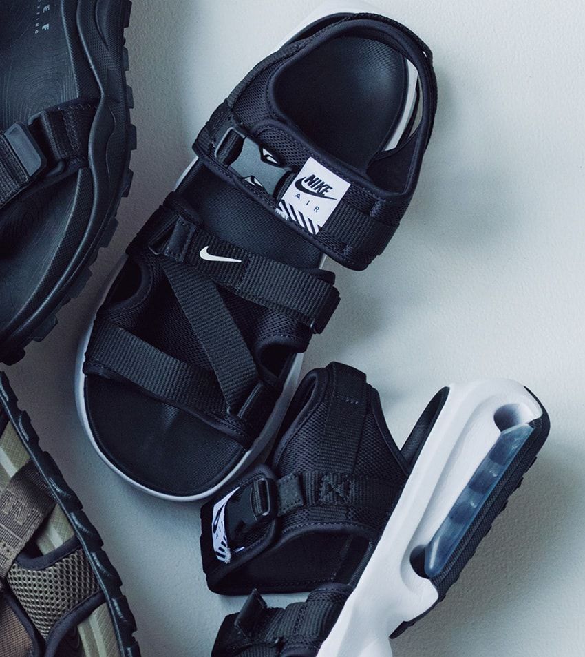 9900円／ナイキ スポーツウェア（ナイキ　0120-6453-77）