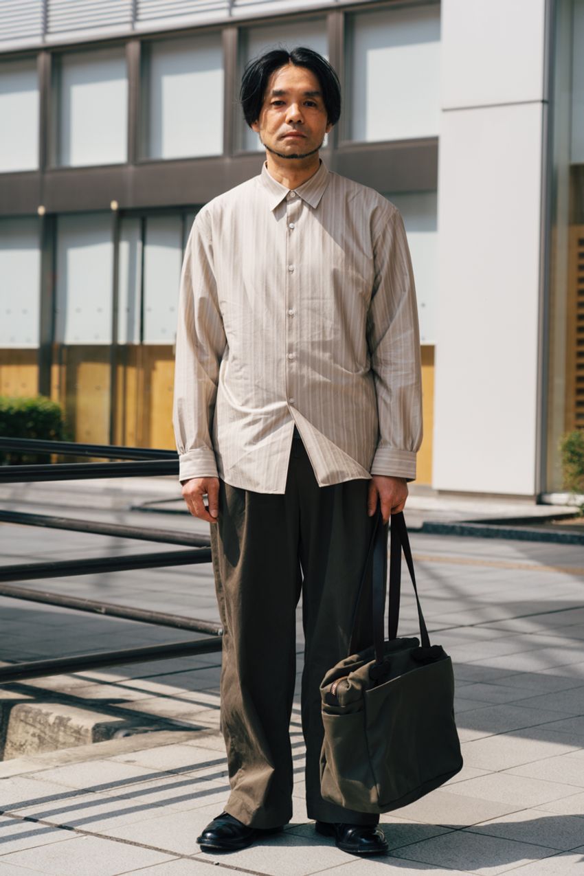 30代〜50代の“春シャツ”はベージュが気分。短パン、チノetc.パンツも同系色でまとめた大人コーデ3選 - 7枚目の画像