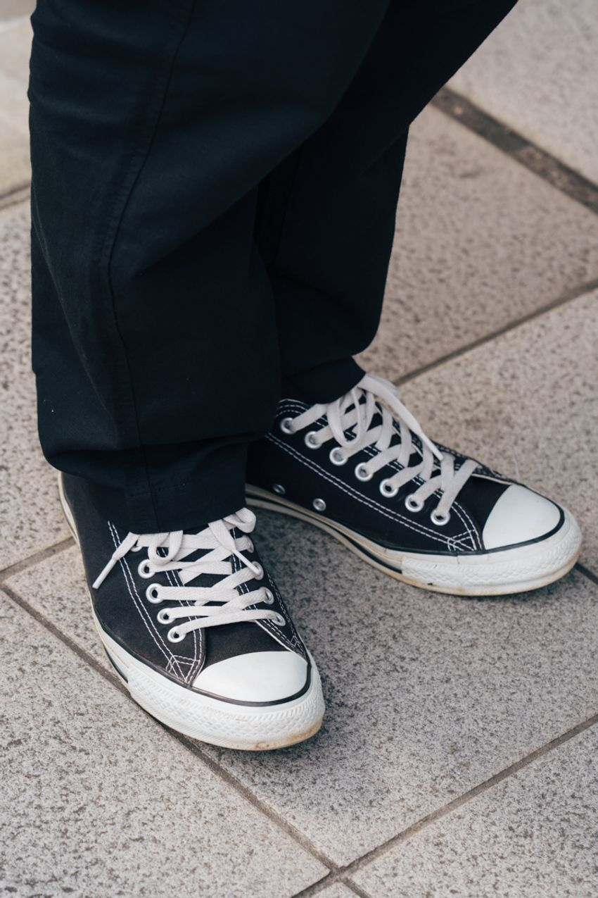 「極論、春はコンバースとシャツがあればいい」。そう証明する三者三様の好サンプル - 3枚目の画像