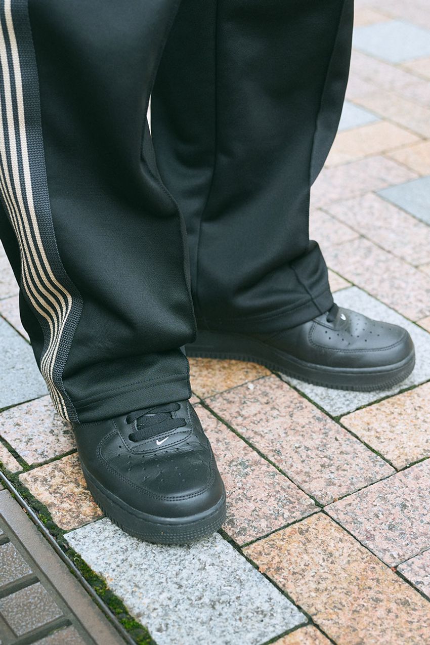 “インナーの白T使い”が上手い街の洒落者たちをスナップ！青シャツ合わせ、Tシャツ重ねetc. - 3枚目の画像