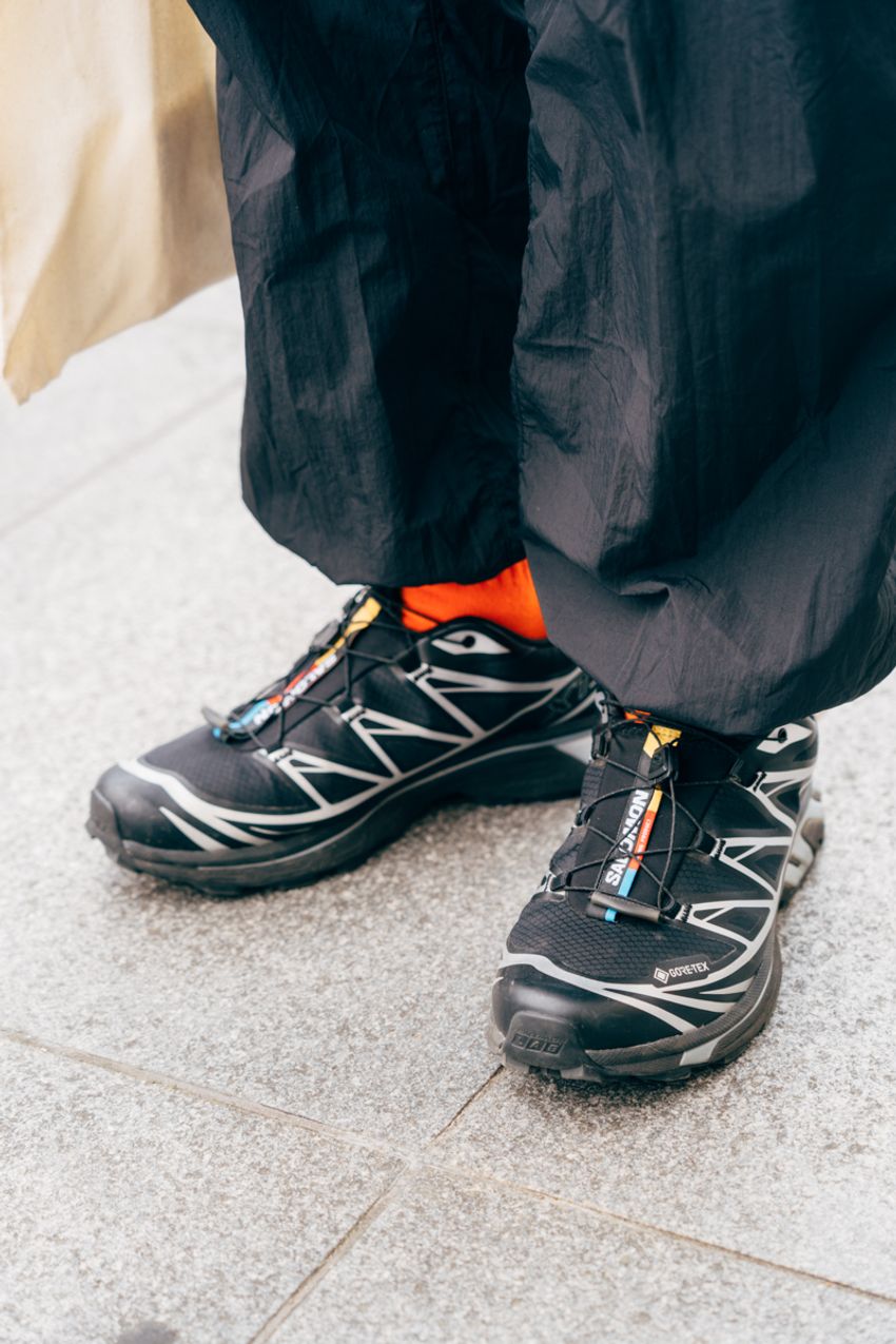 “インナーの白T使い”が上手い街の洒落者たちをスナップ！青シャツ合わせ、Tシャツ重ねetc. - 8枚目の画像