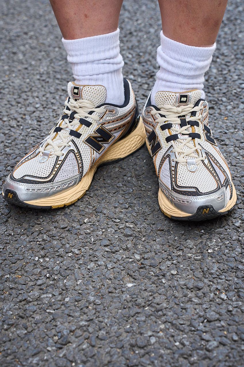 コーデ迷子は「シャツ×ニューバランス」で脱出！手軽に洒落る最強タッグの好サンプル3選 - 5枚目の画像