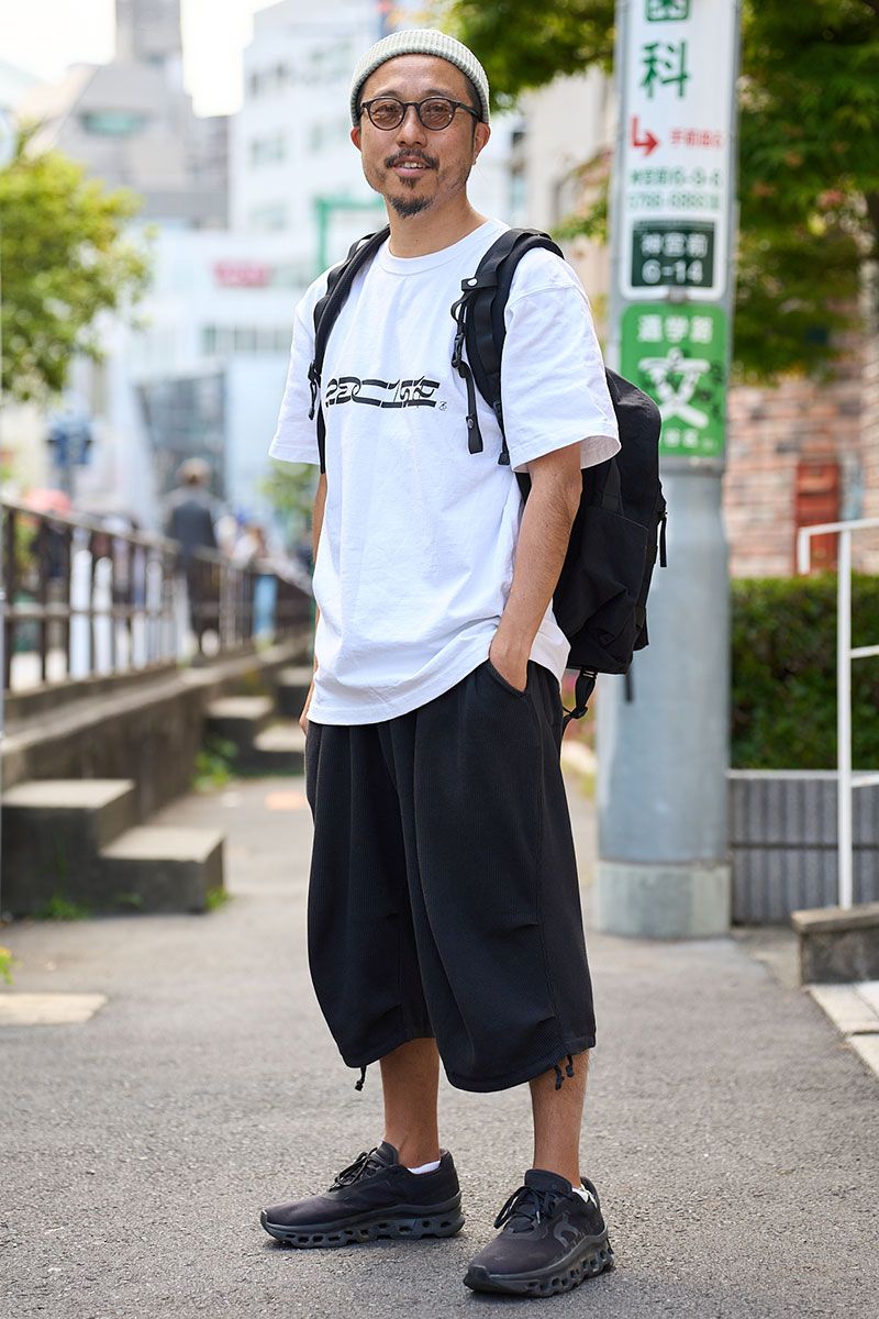 Tシャツ＝レインボーディスコクラブ