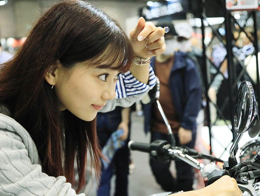 ミラーで前髪直しがち（笑）。