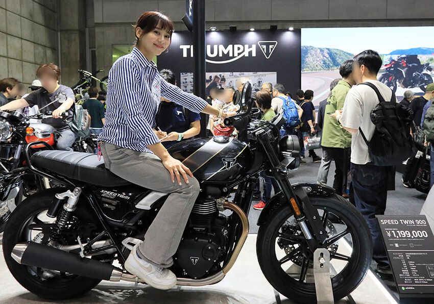 TRIUMPH SPEED TWIN 900