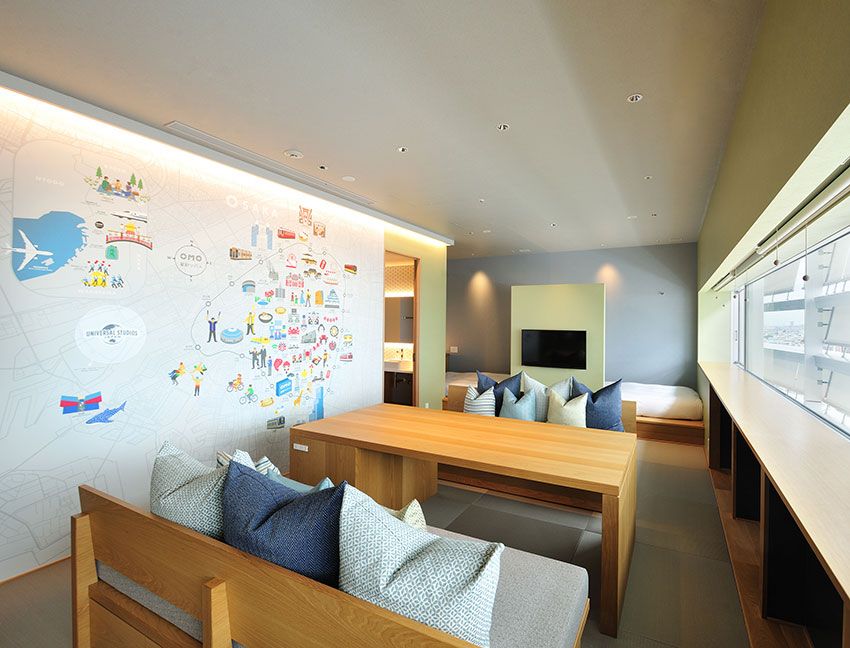 6名定員のいどばたスイート。広々とした空間の四隅にベッドが配置されている。