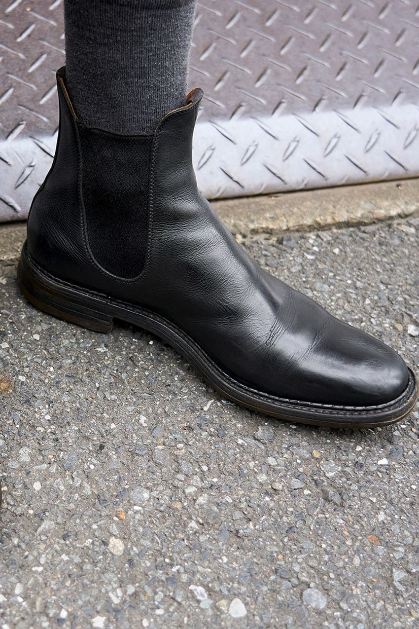 ジーンズ、シャツetc.「ブラックのリーバイス」で作り上げた個性派デニムスタイル3選 - 7枚目の画像