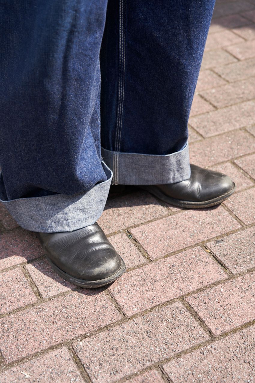 筆頭はレッドウィング！街角で聞いた「デニムに合わせたレザーブーツ、どのブランドですか？」 - 3枚目の画像