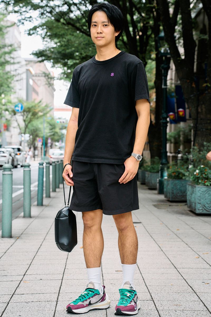 Tシャツ＝サカイ