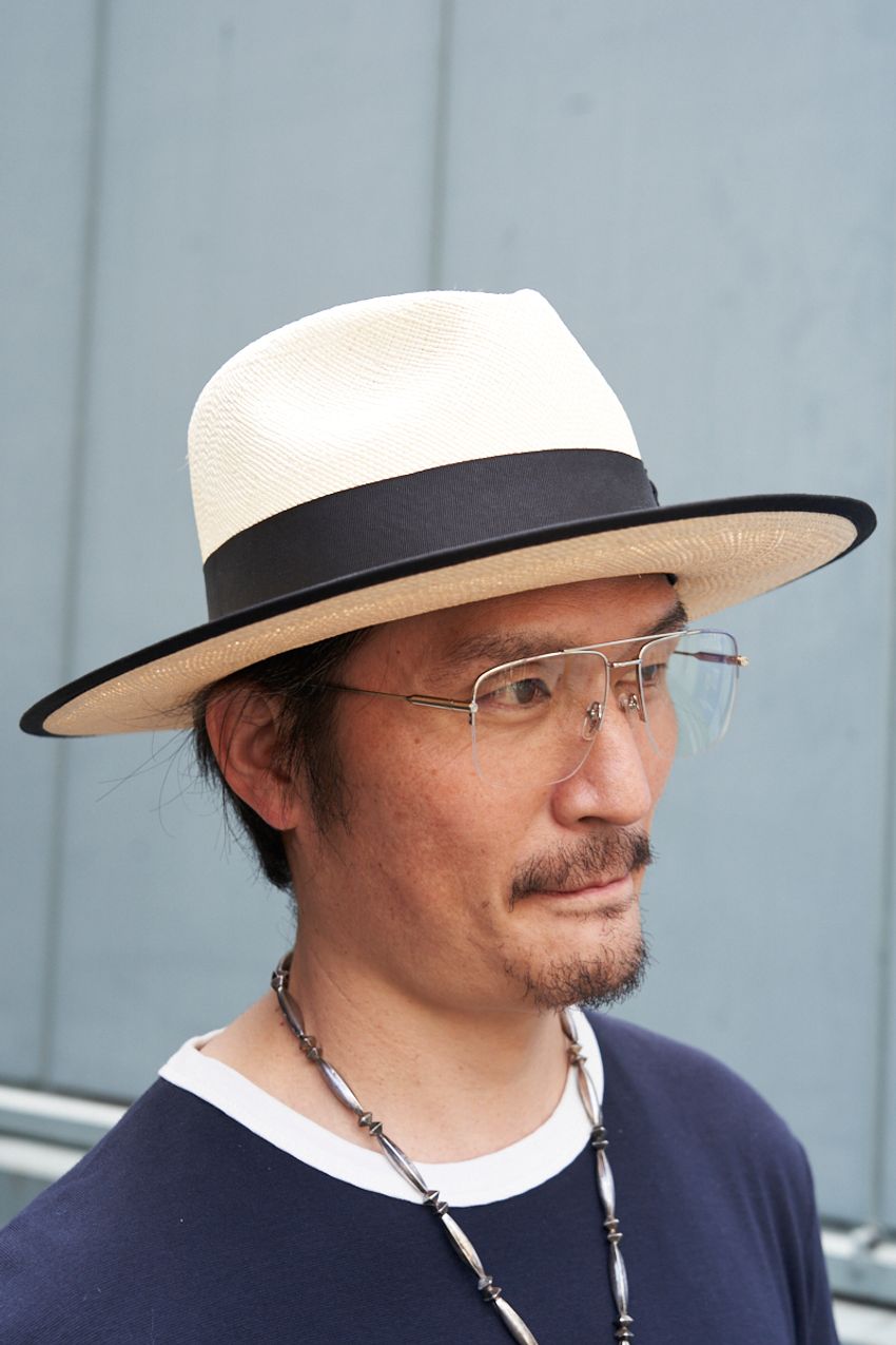 スタイルある大人たちに学ぶ、“自然体コーデ”の方程式。「服はシンプルに小物で個性を出す！」 - 3枚目の画像