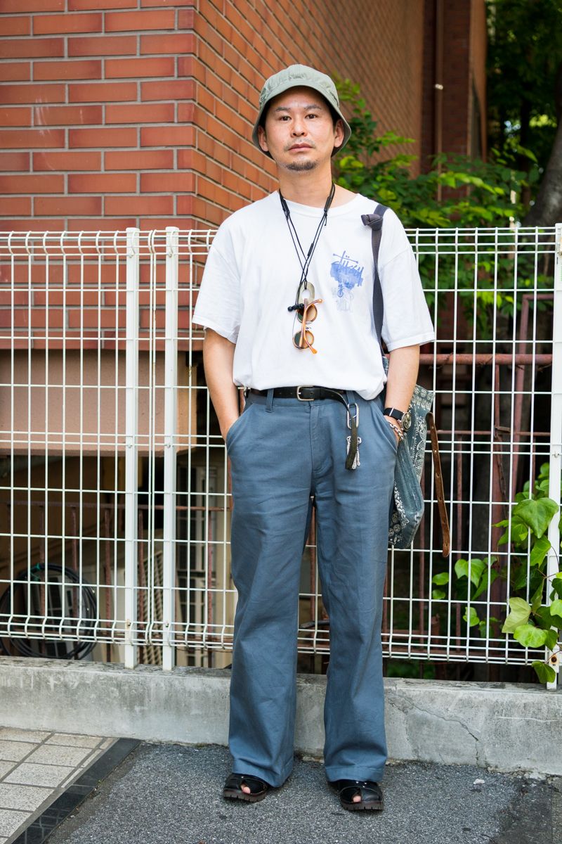 Tシャツ＝ステューシー