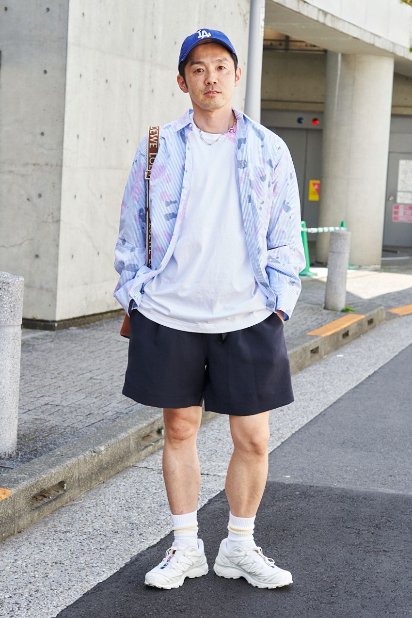 「シャツ+ショーツ」が着られるのは今！巧みに身に纏う3人衆をスナップで - 2枚目の画像