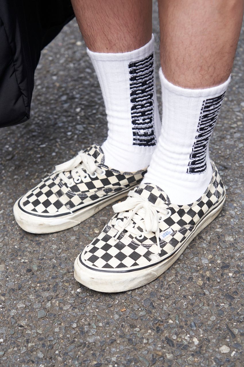 「シャツ+ショーツ」が着られるのは今！巧みに身に纏う3人衆をスナップで - 9枚目の画像