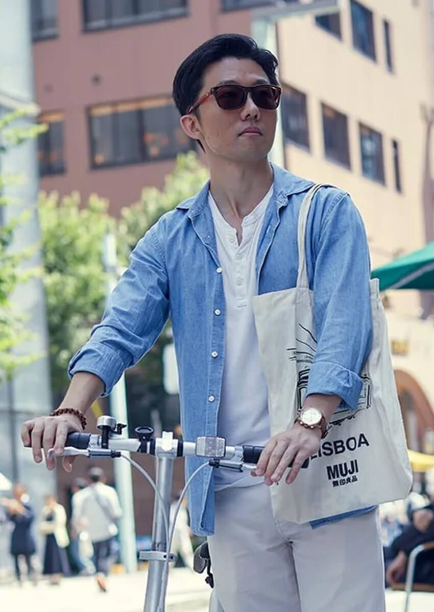 キレイめカジュアル、スポーツMIX……都会の“自転車乗り”コーデ3選をスナップで！ - 1枚目の画像