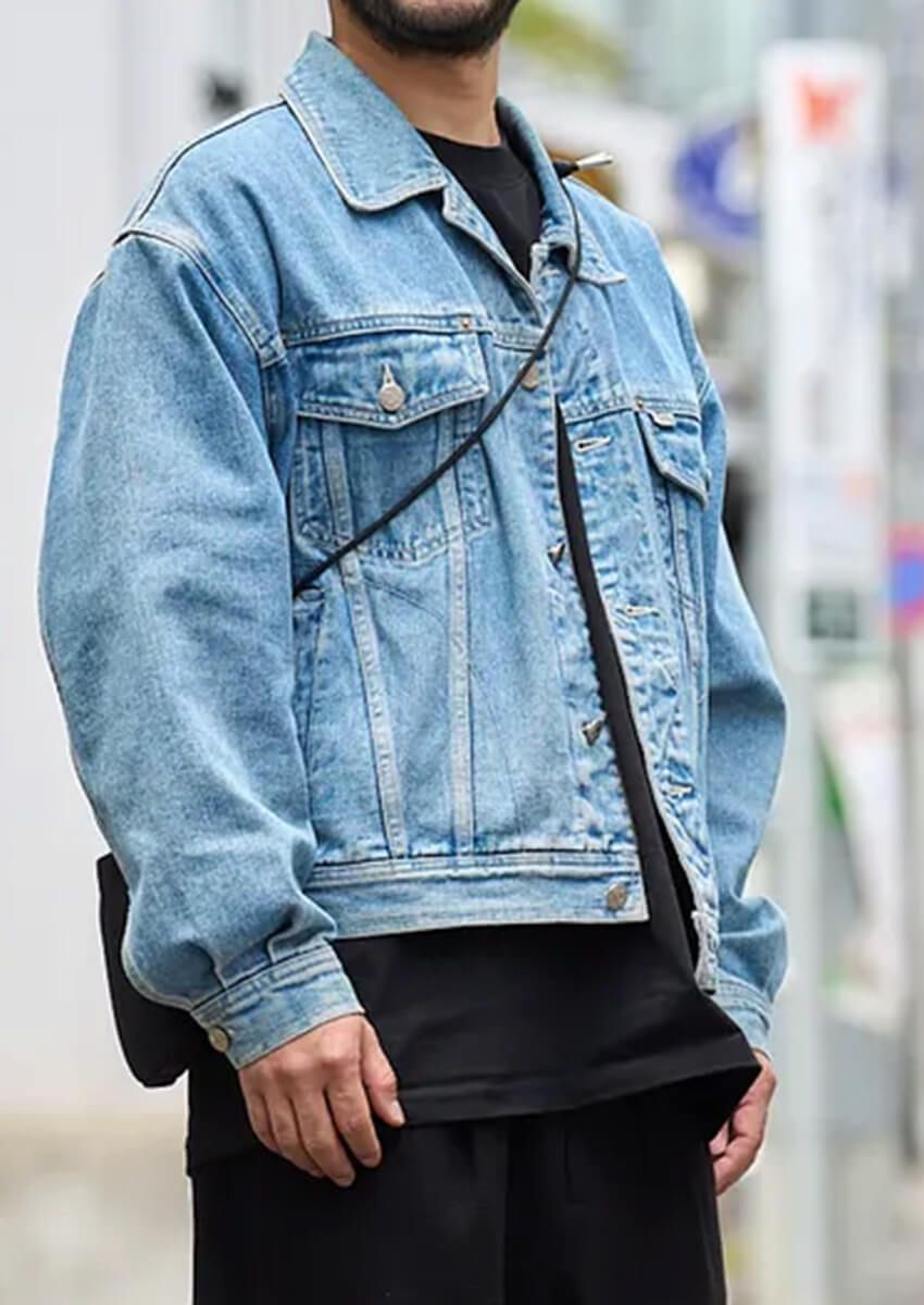 爽やかさ満点！ライトブルーの「Gジャン」が洒落るコツはレイヤード、個性派パンツetc. - 1枚目の画像