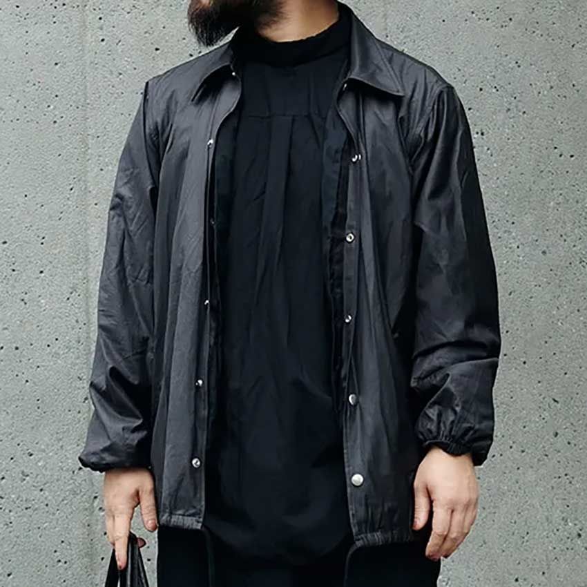 「コーチジャケットは“ブラック”で大人っぽく」が正解！愛用者3名をパパラッチ - 1枚目の画像