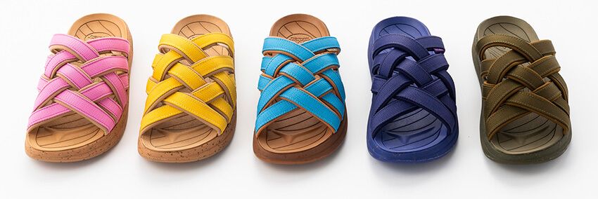 左上から、ピンク×タン、イエロー×タン、ブルー×ウォルナット、パープル×パープル、オリーブ×オリーブ