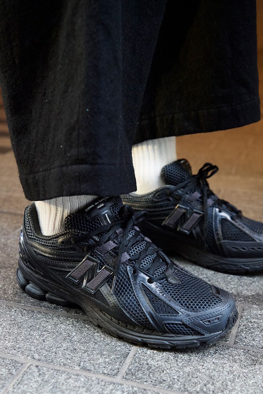 カーディガンは“モノトーン”でシックに！大人のカジュアルスタイルに仕上げた3名 - 8枚目の画像