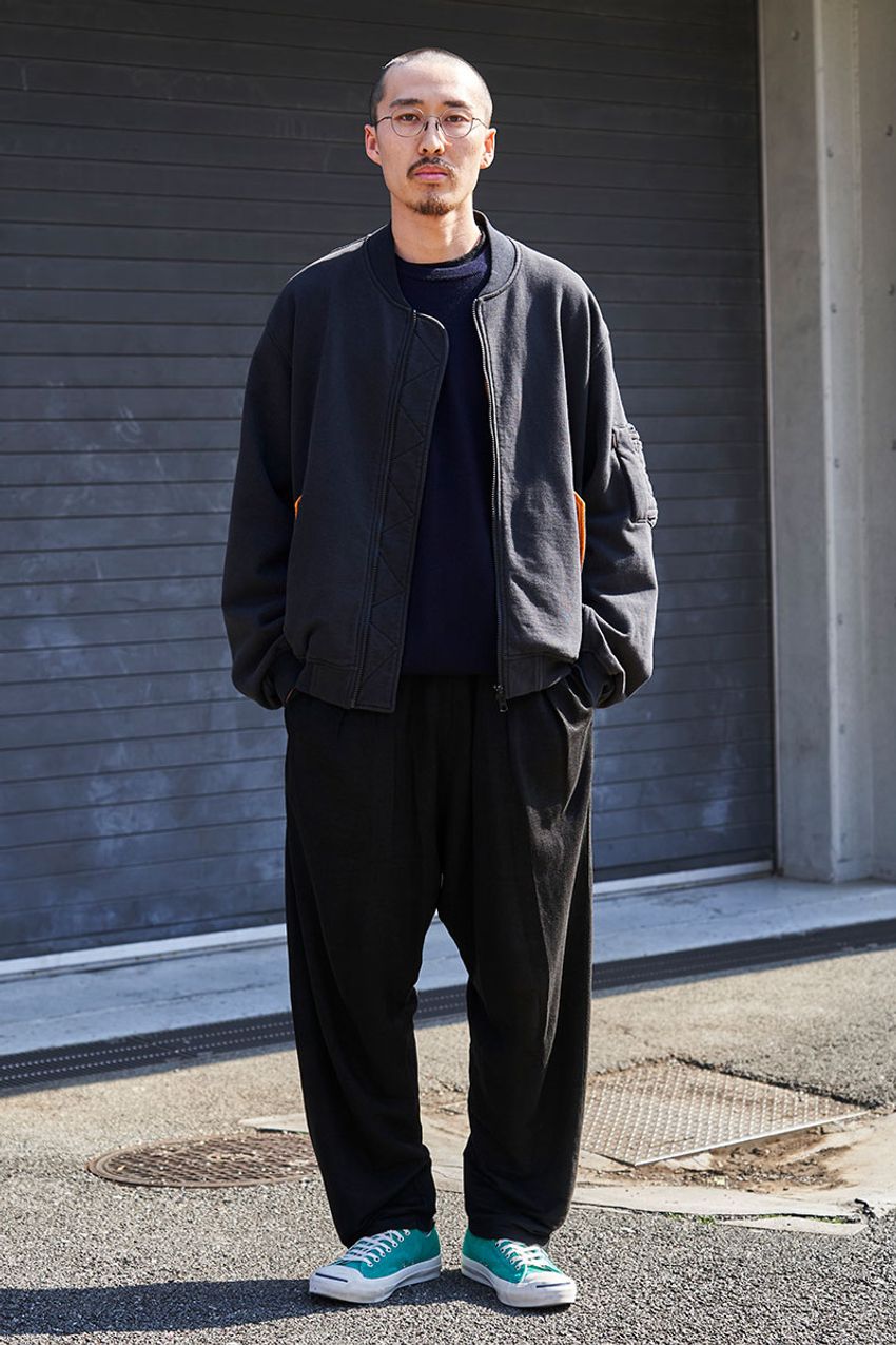 チャックテイラーもいいけど、「コンバースはジャックパーセル派」な大人たち。街角で3名をスナップ！ - 2枚目の画像