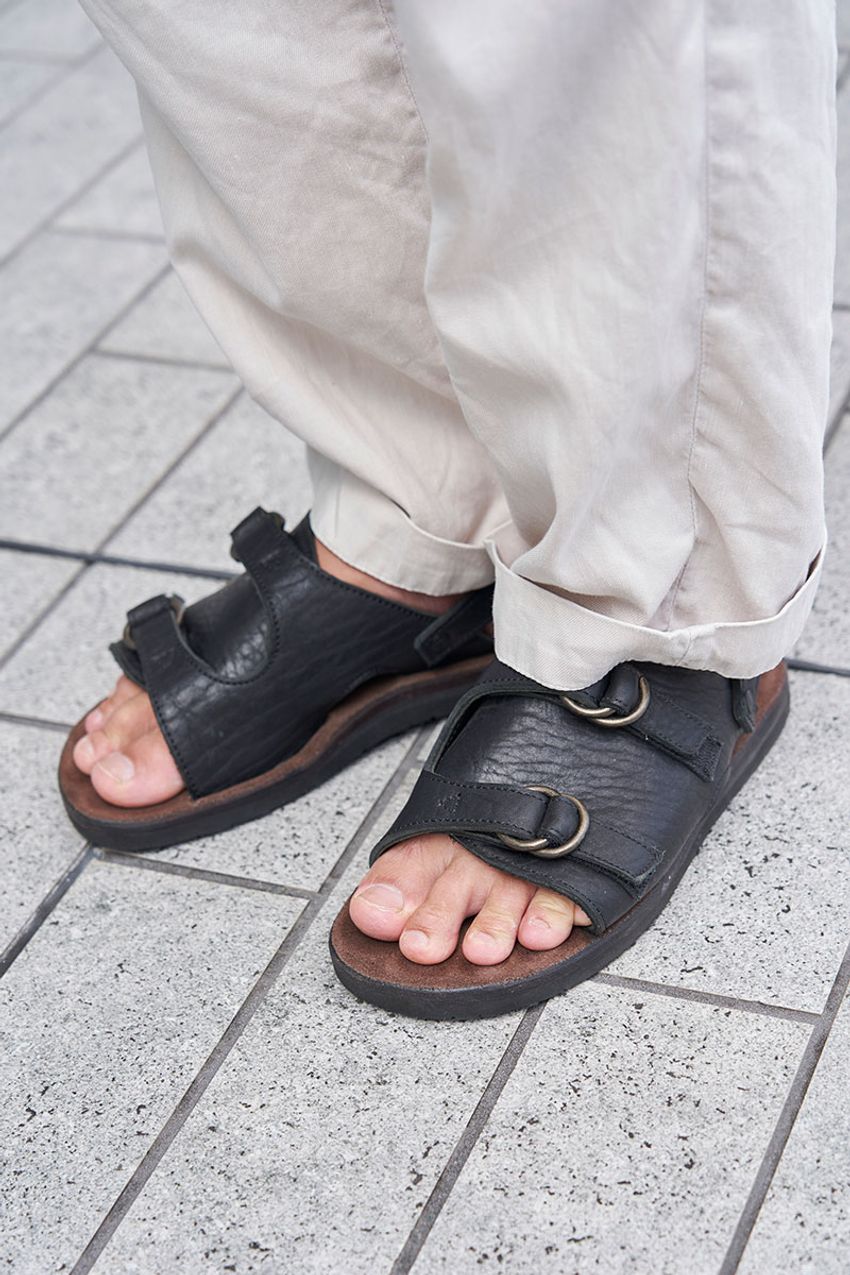 “柄シャツ”はどう着こなす？ リラックス感と遊び心を両立させる洒落者3人の装い - 4枚目の画像