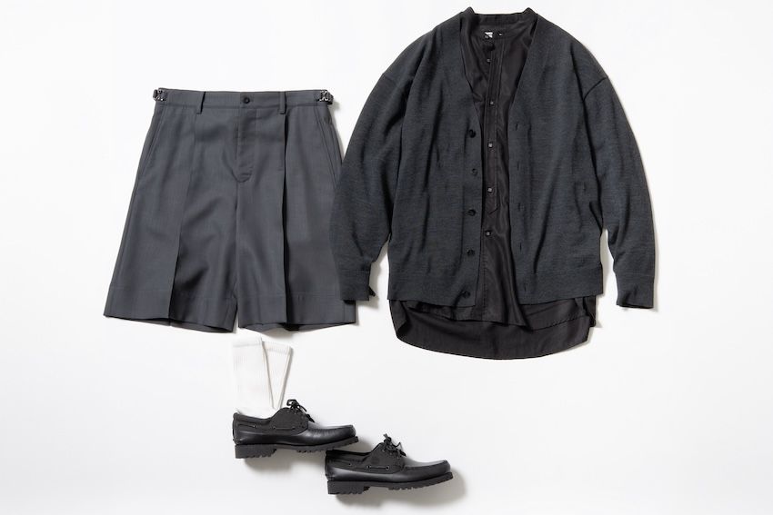 ショーツ 4万4000円／イレニサ（イレニサ　irenisa.com ）、シャツ 5万7200円／ホワイトマウンテニアリング（ホワイトマウンテニアリング　03-6416-5381）、その他スタイリスト私物