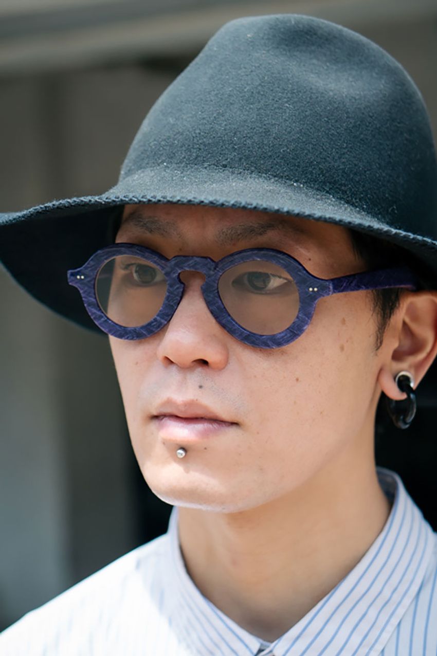 「ストライプシャツ、どこのですか？」と聞いた街角の好スタイル。愛用ブランドは“ラルフ”、そして…… - 3枚目の画像