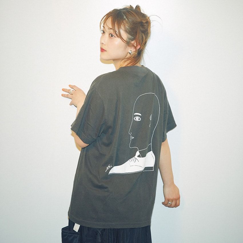 井上咲楽さんの「私物Tシャツ」BEST 11を披露！好きを素直に身に着けたグラフィックが面白さ - 1枚目の画像