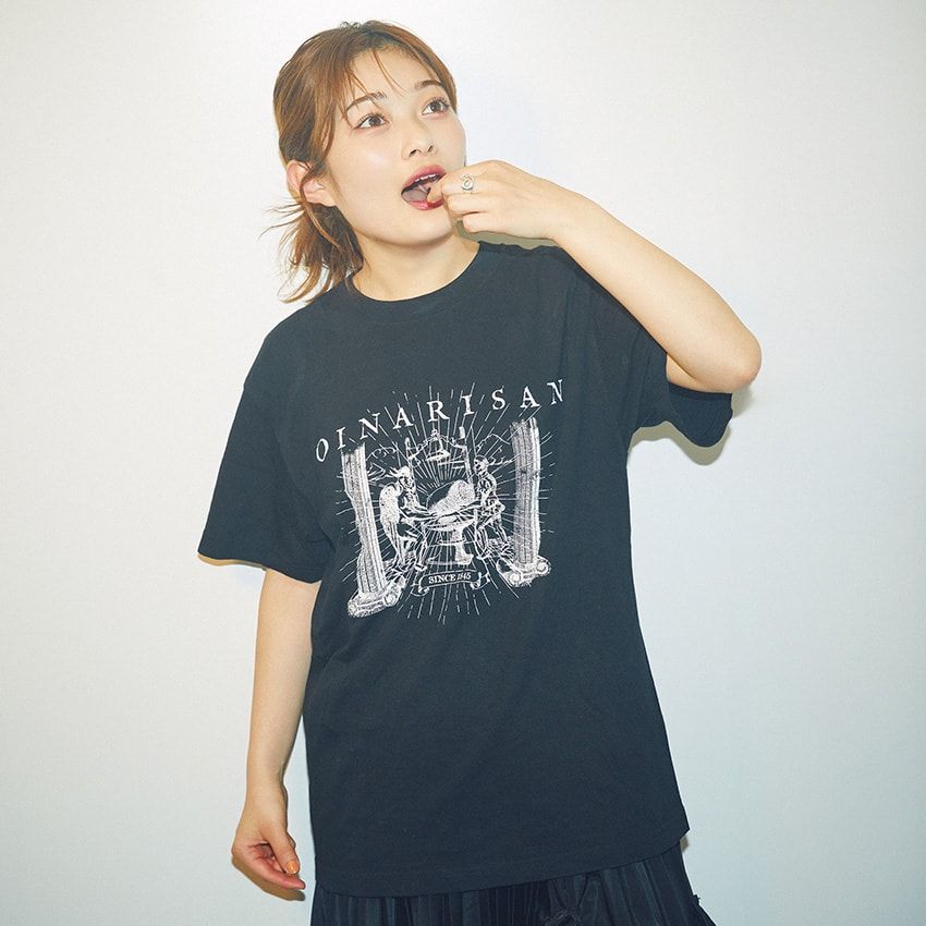 井上咲楽さんの「私物Tシャツ」BEST 11を披露！好きを素直に身に着けたグラフィックが面白さ - 6枚目の画像