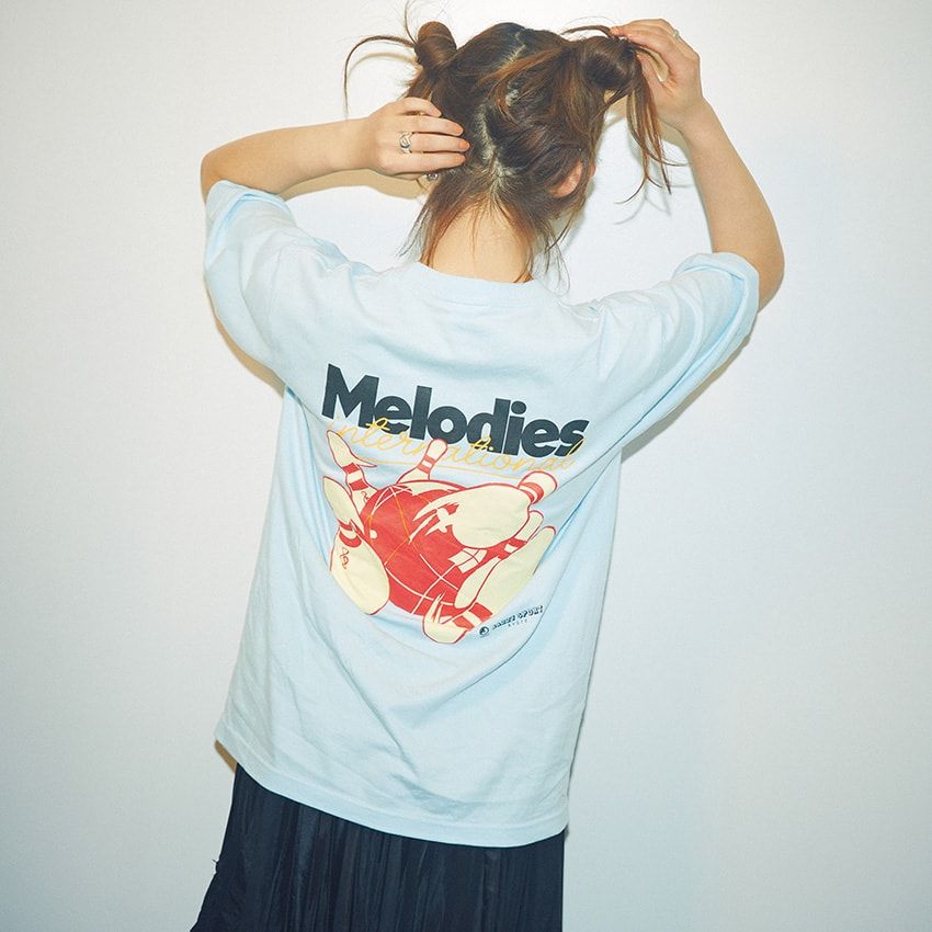 井上咲楽さんの「私物Tシャツ」BEST 11を披露！好きを素直に身に着けたグラフィックが面白さ - 10枚目の画像