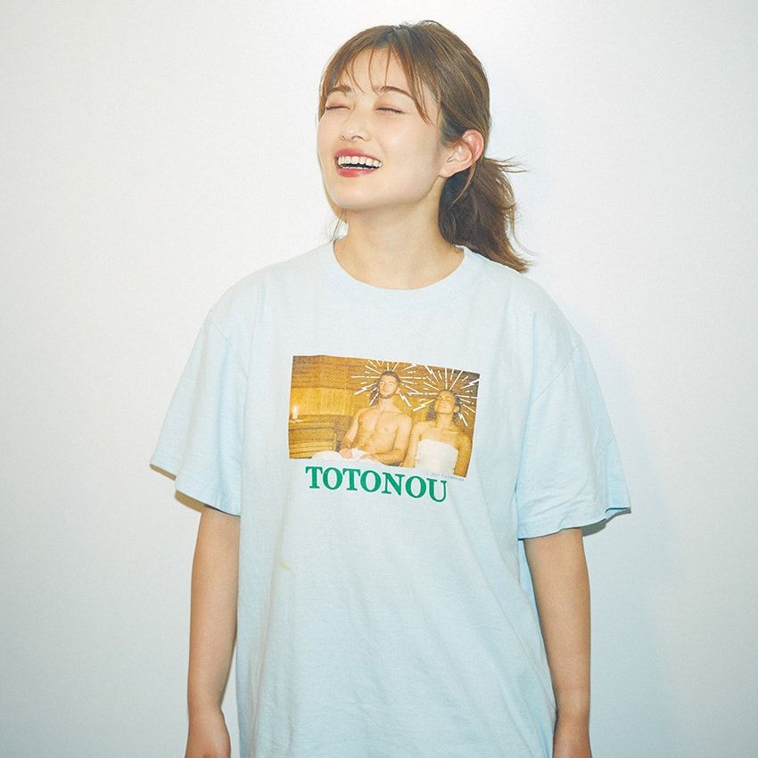 井上咲楽さんの「私物Tシャツ」BEST 11を披露！好きを素直に身に着けたグラフィックが面白さ - 12枚目の画像