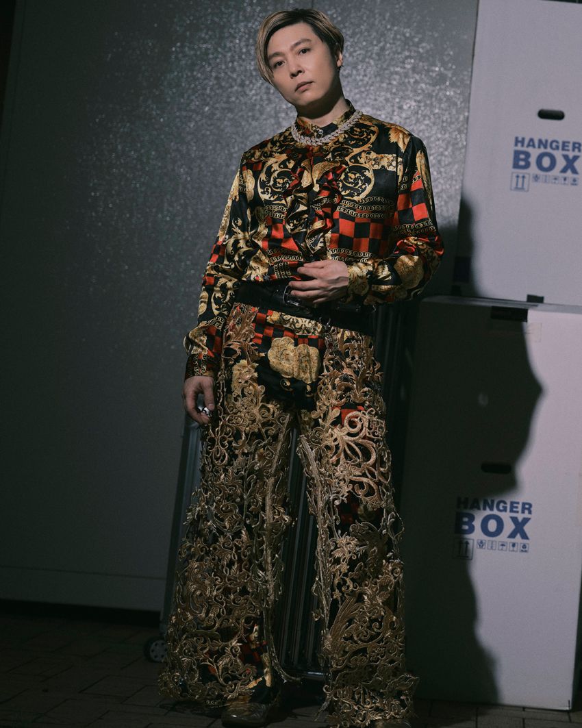 「衣装のモチーフは『ジョジョの奇妙な冒険』」堂本剛に聞く、“自分らしく生きる”ためのヒント - 15枚目の画像