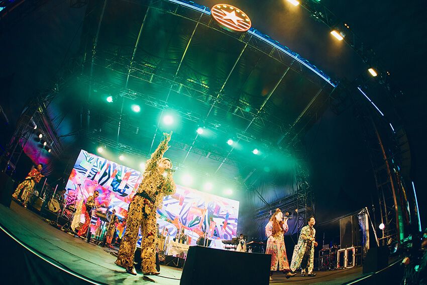 「衣装のモチーフは『ジョジョの奇妙な冒険』」堂本剛に聞く、“自分らしく生きる”ためのヒント - 3枚目の画像