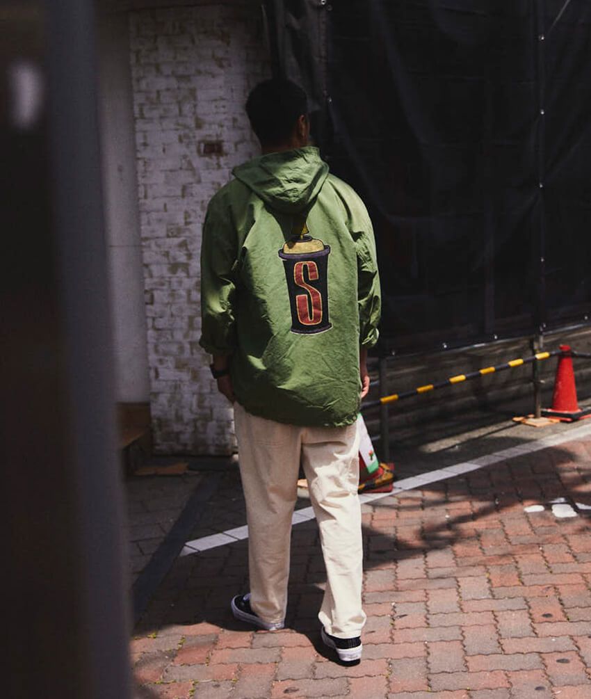 愛犬を散歩中のパンサー・尾形さんに突撃！ オールドステューシーにカーハート…本物のストリート愛 - 20枚目の画像