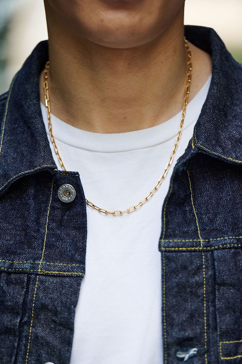 デニムスタイルにさりげなく“ゴールド”をプラス！ラフな装いに色気を加えた洒落者たち - 7枚目の画像