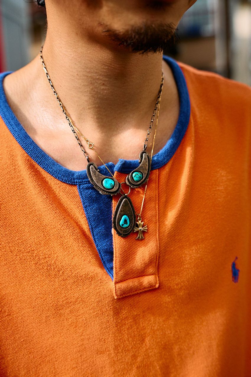 デニムスタイルにさりげなく“ゴールド”をプラス！ラフな装いに色気を加えた洒落者たち - 3枚目の画像