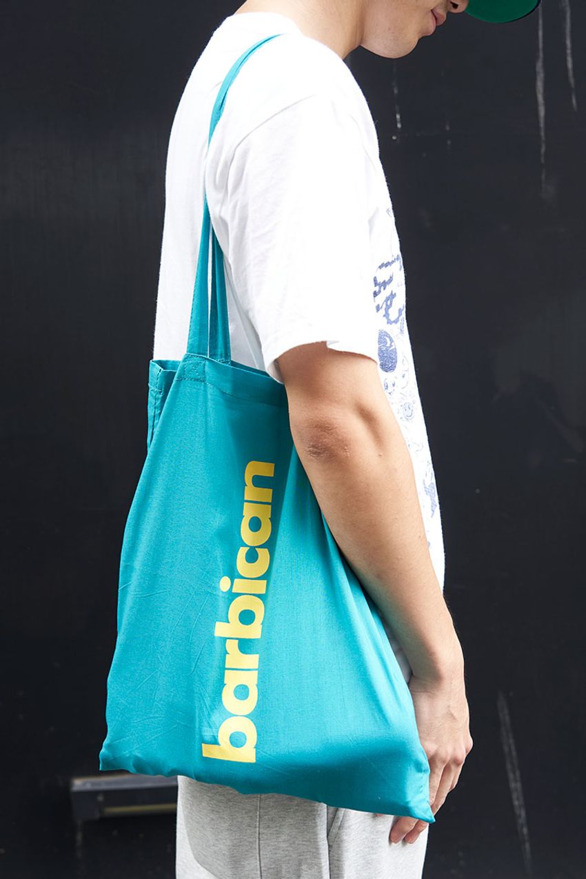 ユニクロの“スウェットパンツ”を街でお洒落に着る方法。シルエットや色にこだわった洒落者たち - 3枚目の画像