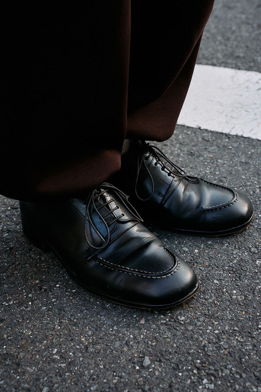 ユニクロの“スウェットパンツ”を街でお洒落に着る方法。シルエットや色にこだわった洒落者たち - 6枚目の画像