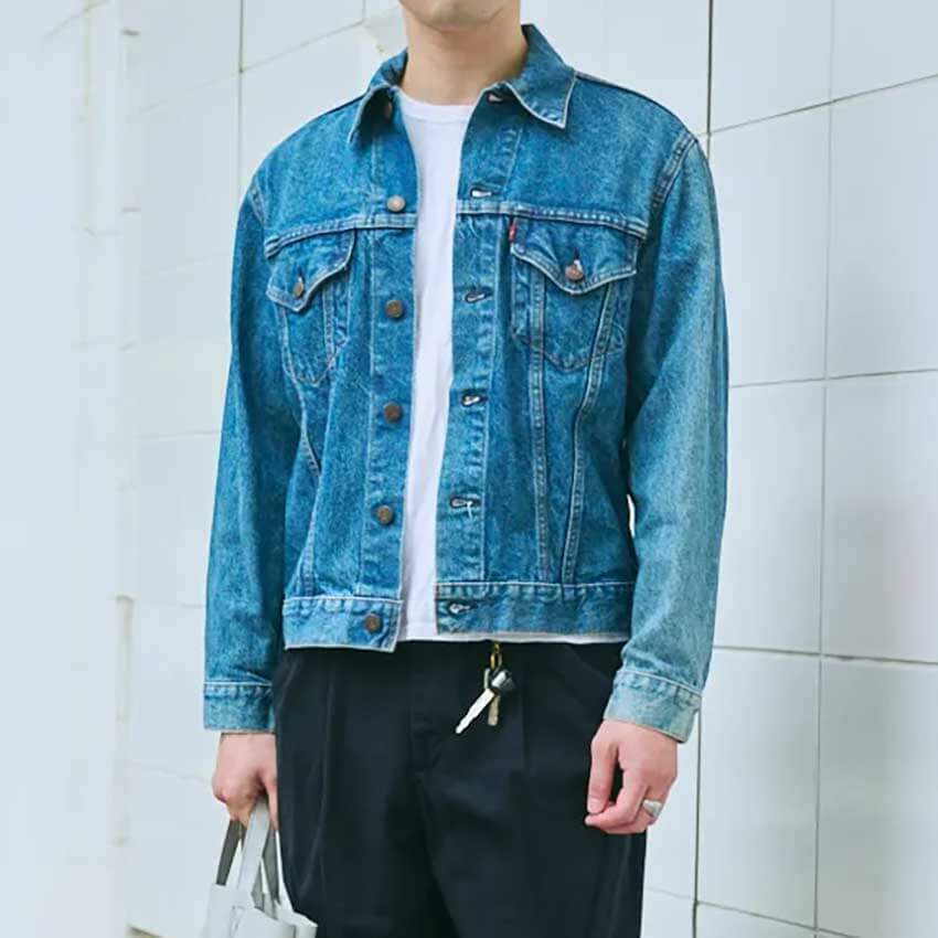 街角スナップで見るリーバイスのGジャンラバーたち。色は「ライト