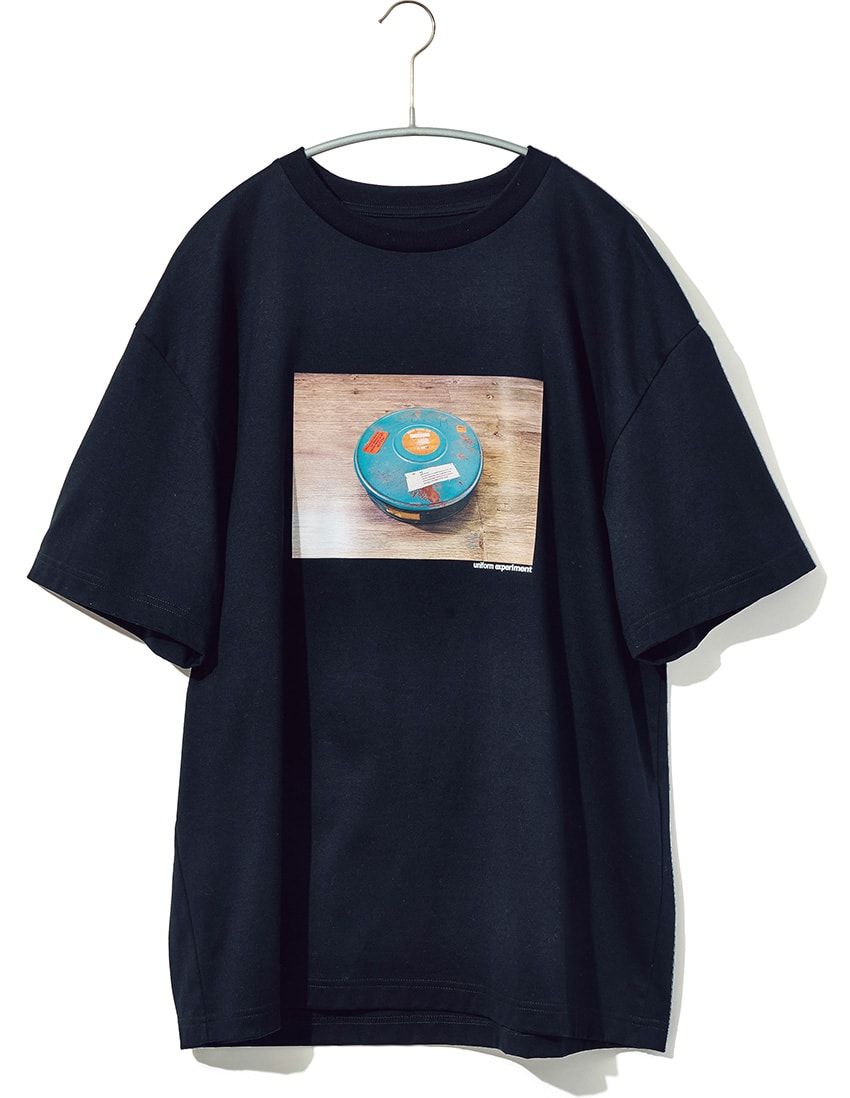 黒Tシャツは“一芸”際立つグラフィックで脱・無難！スタカリやヒステリックグラマーetc. - 1枚目の画像
