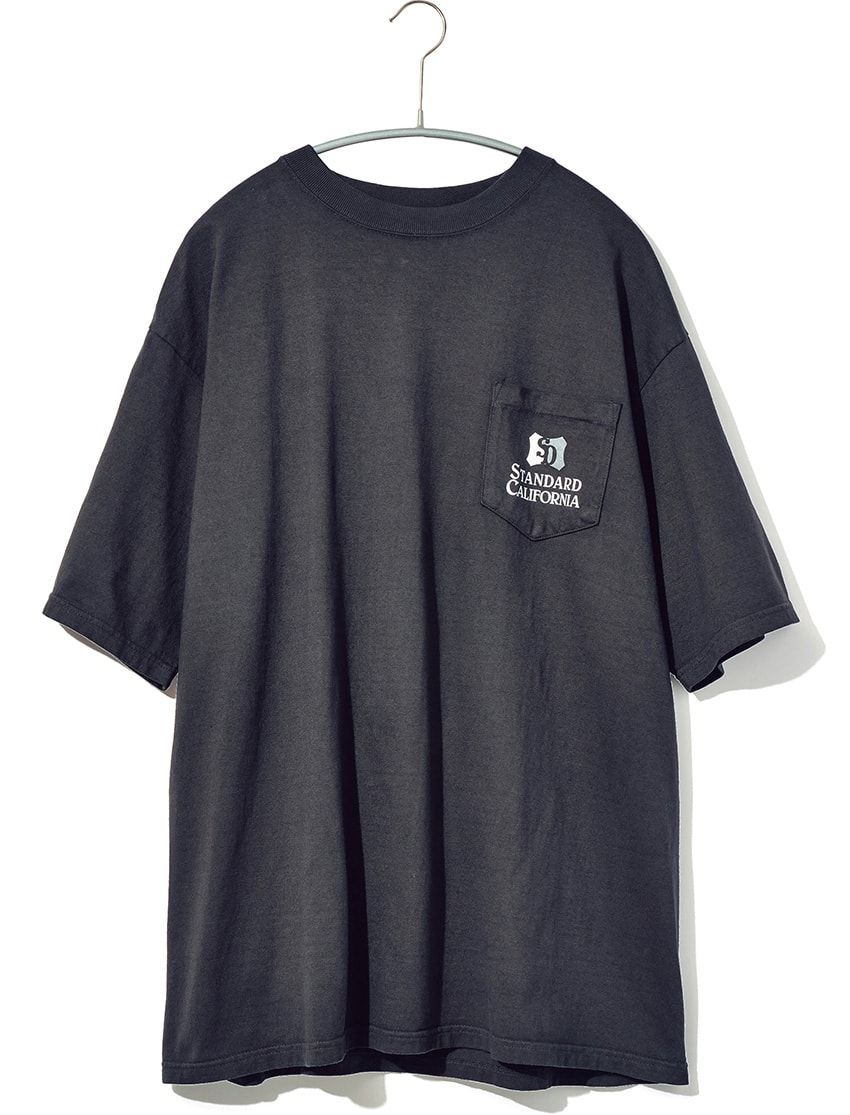 黒Tシャツは“一芸”際立つグラフィックで脱・無難！スタカリやヒステリックグラマーetc. - 3枚目の画像