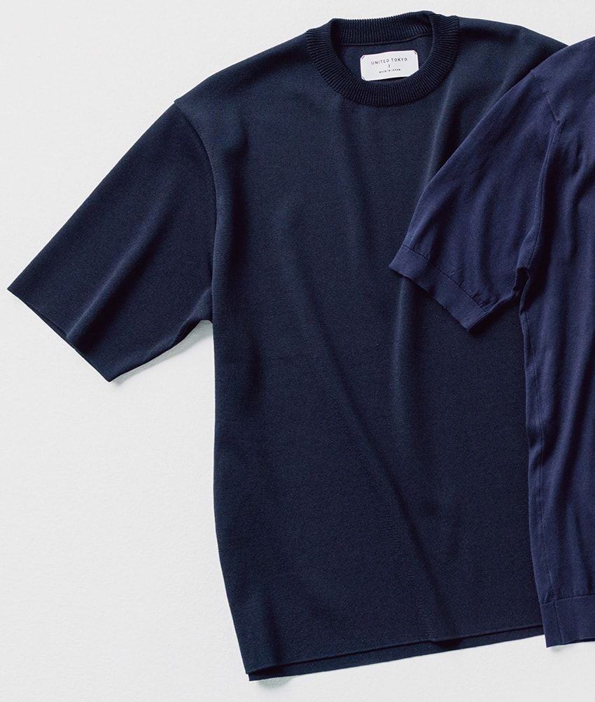 伸縮性と接触冷感性に優れるアセテートナイロンに適度に肉感で仕立てた一枚。1万4300円／ユナイテッド トウキョウ　03-6629-2336　