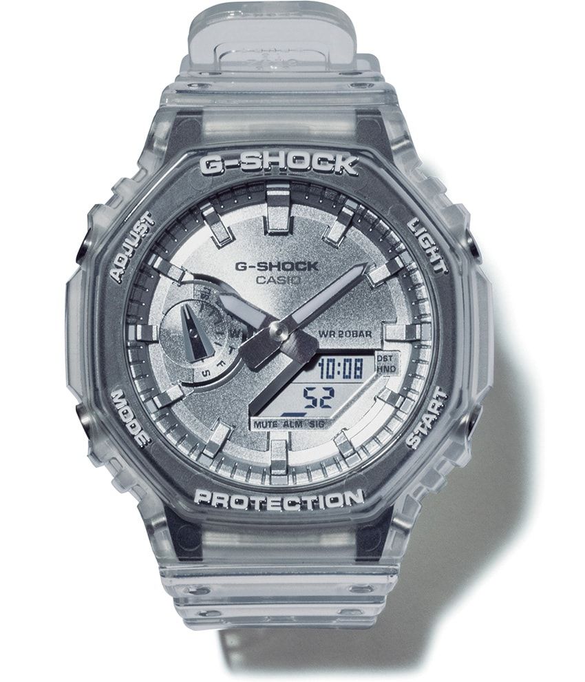 カーボンおよび樹脂ケース、縦48.5 × 横45.4mm、クオーツ。1万9800円／Gショック（カシオ計算機　0120-088925）