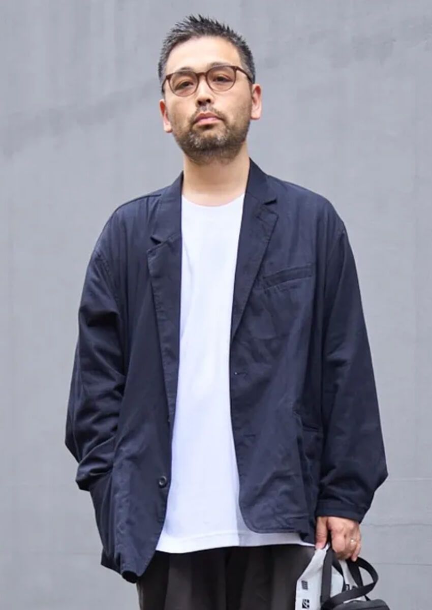 ユニクロの白Tは夏に“リピ買い”必須説をスナップで実証。JKT、シャツ、もちろん1枚でもキマる！ - 1枚目の画像