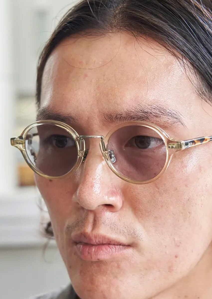 「アヤメ」の美しいカラーレンズが夏のファッションに効果的！その証拠となる街角スナップ3選 - 1枚目の画像