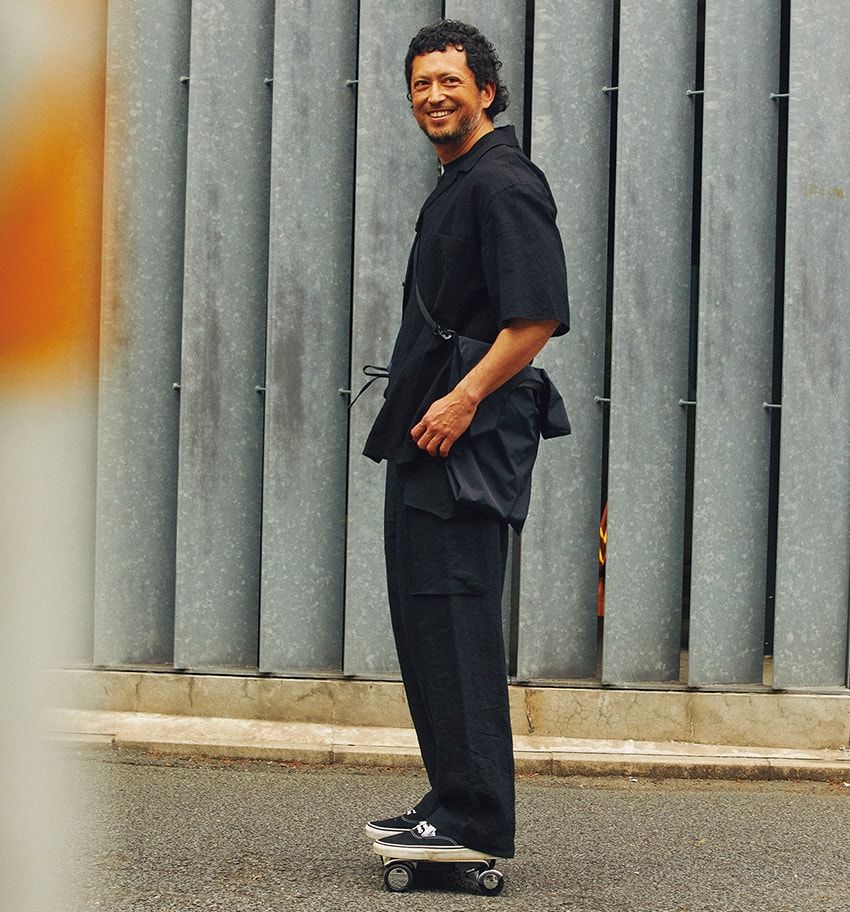 脅威の“A4”サイズ！世界最小級の電動ボード「ウォーカー 2」に池内博之も目がテン - 3枚目の画像