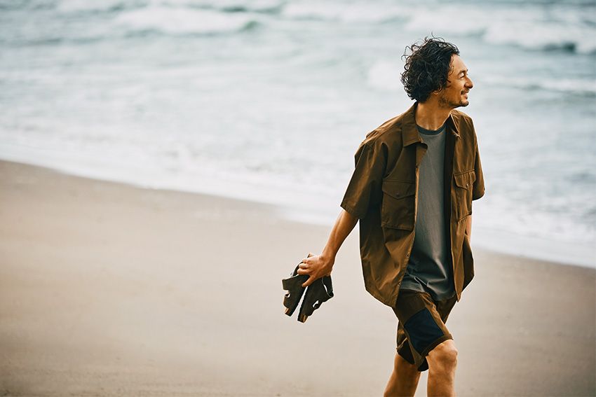 シャツ9350円、ショーツ7920円、Tシャツ4950     円／すべてビーミング by ビームス（ビーミング ライフストア by ビームス ららぽーとTOKYO-BAY店　047-436-6500）