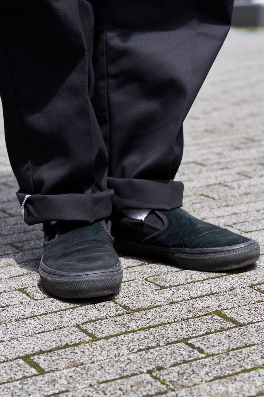 “ダーク”な「ディッキーズ」が調子いい！使い勝手抜群のパンツを春夏スタイルで仕上げた3名 - 5枚目の画像