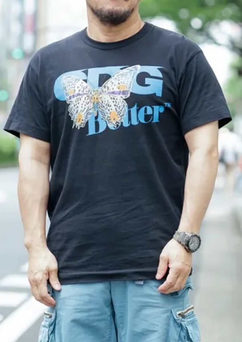 40代以上の大人はどんなグラフィックT着てる？名刺代わりのTシャツスタイル3選 - 1枚目の画像