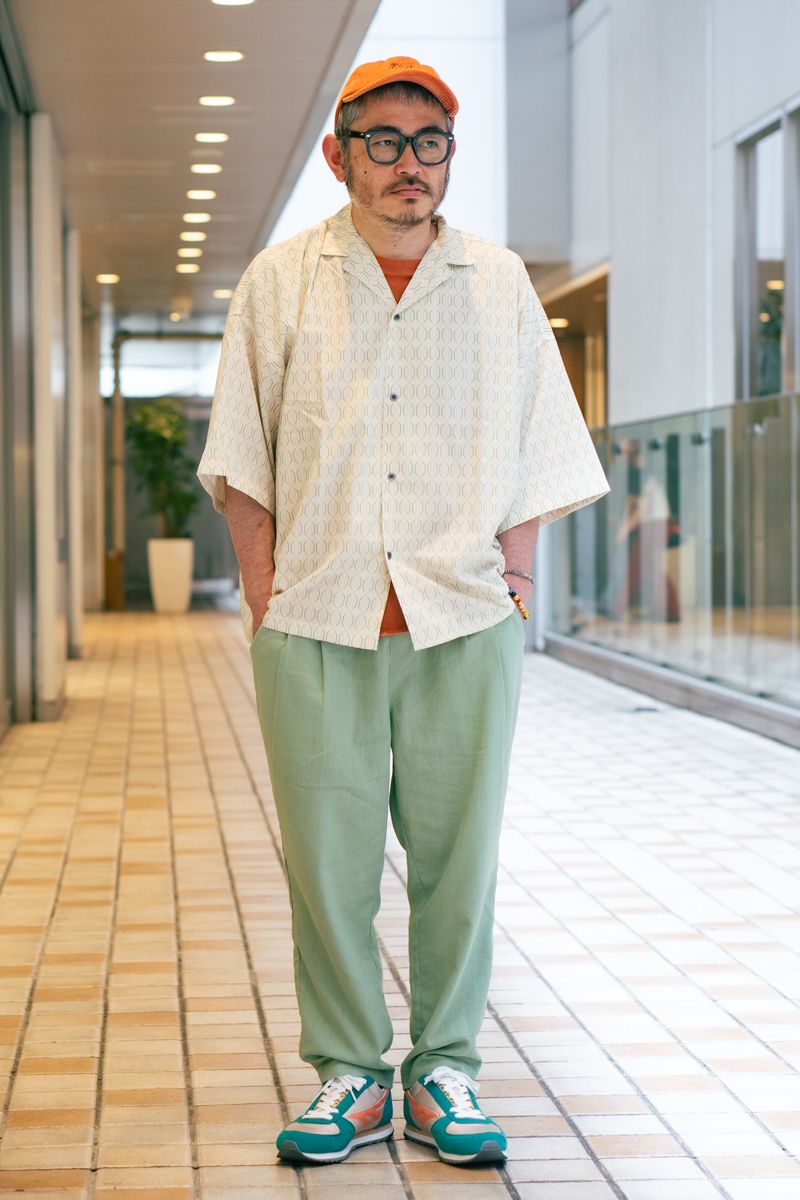 シャツ＝アンリラクシング