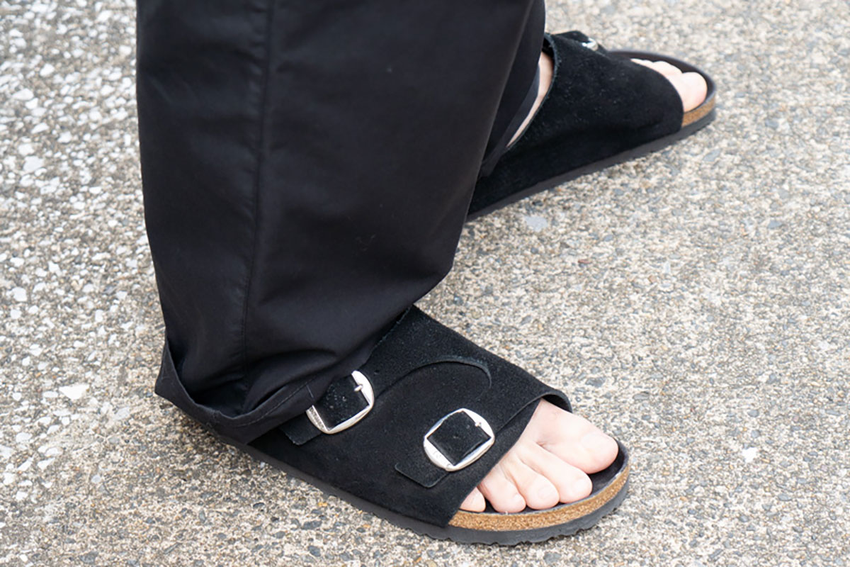 【人気】ビルケンシュトック サンダル モコモコ ブラック38 シンプルコーデ BIRKENSTOCK ビルケンシュトック サンダル ミラノ チャンキー